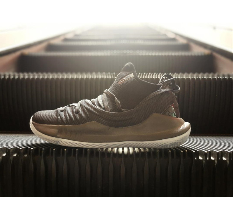 Stephen Curry 5 brown